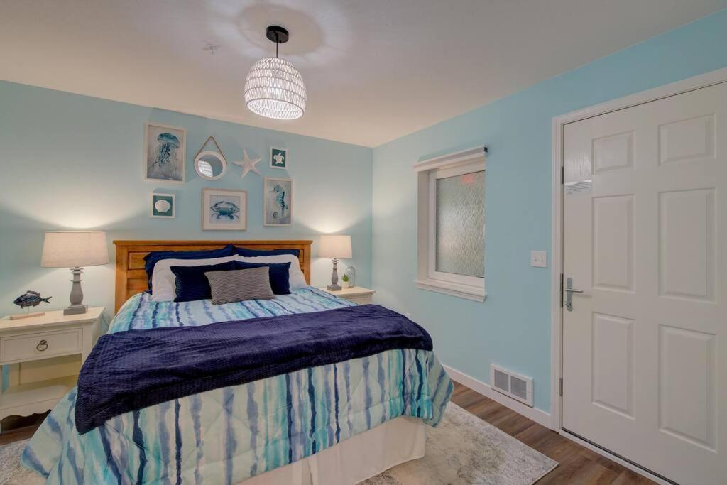 Beach Please-Updated Home With Ocean Views Long Beach Bagian luar foto