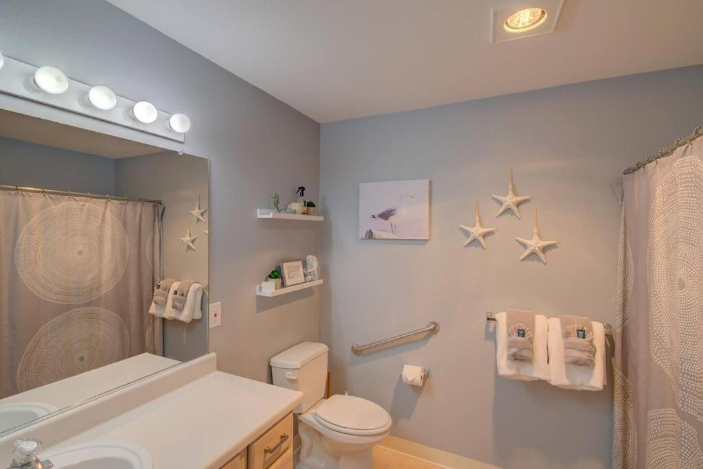 Beach Please-Updated Home With Ocean Views Long Beach Bagian luar foto